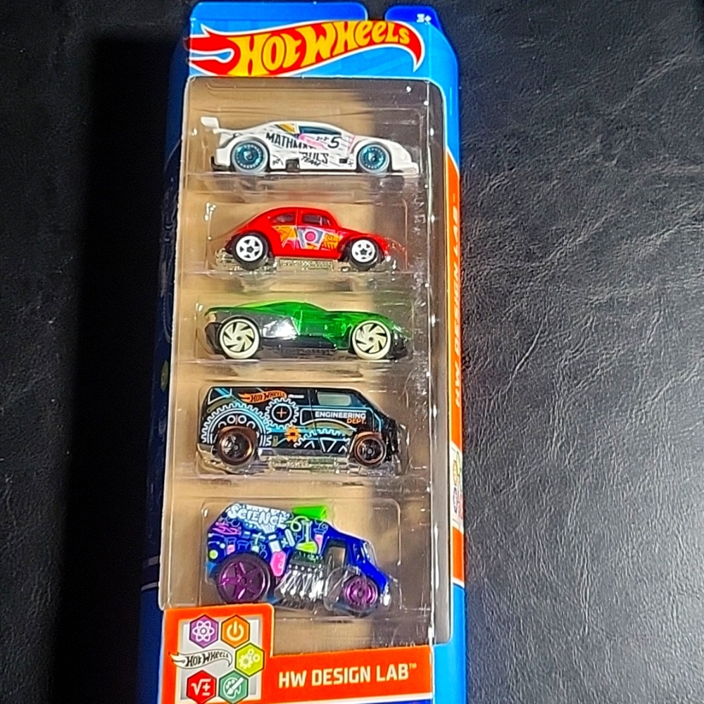 Hot Wheels HW Design Lab 5 pack - NEW